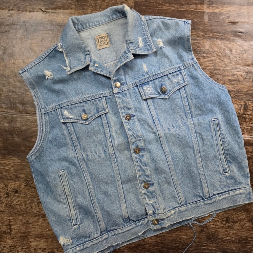 FURST OF A KIND Denim Vest Mens XL Light Wash Distressed Frayed Raw Hem Trucker